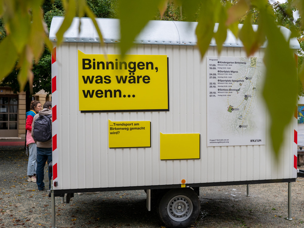 Öffentliche Mitwirkung auf dem Dorfplatz, Bild: Rio Basel